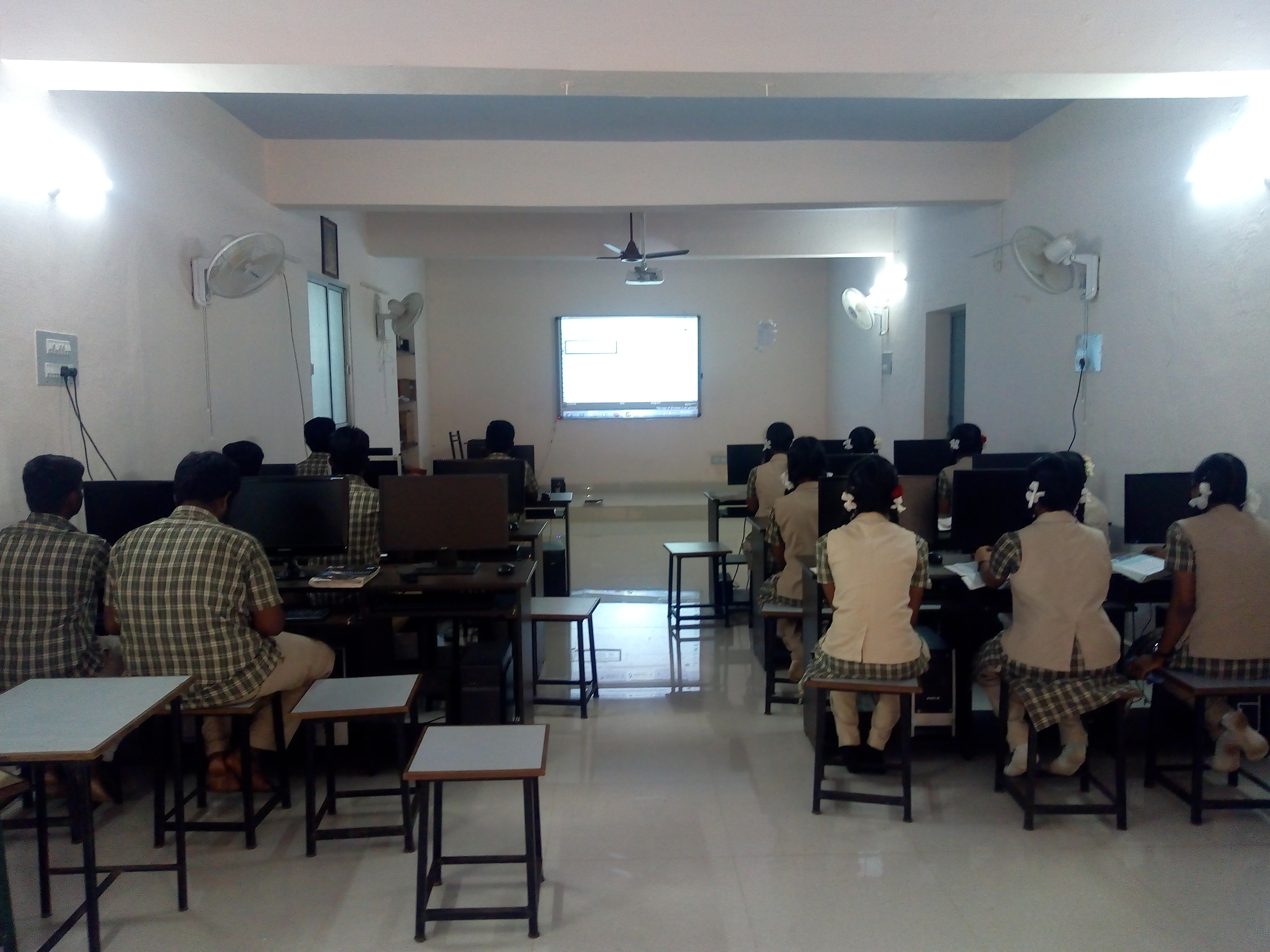 High-Tech Computer Labs